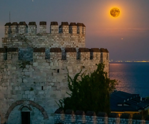 Ayşegül Elif Sofuoğlu ile Yedikule’de Yıldızlı Bir Gece: Zindan İki Hece